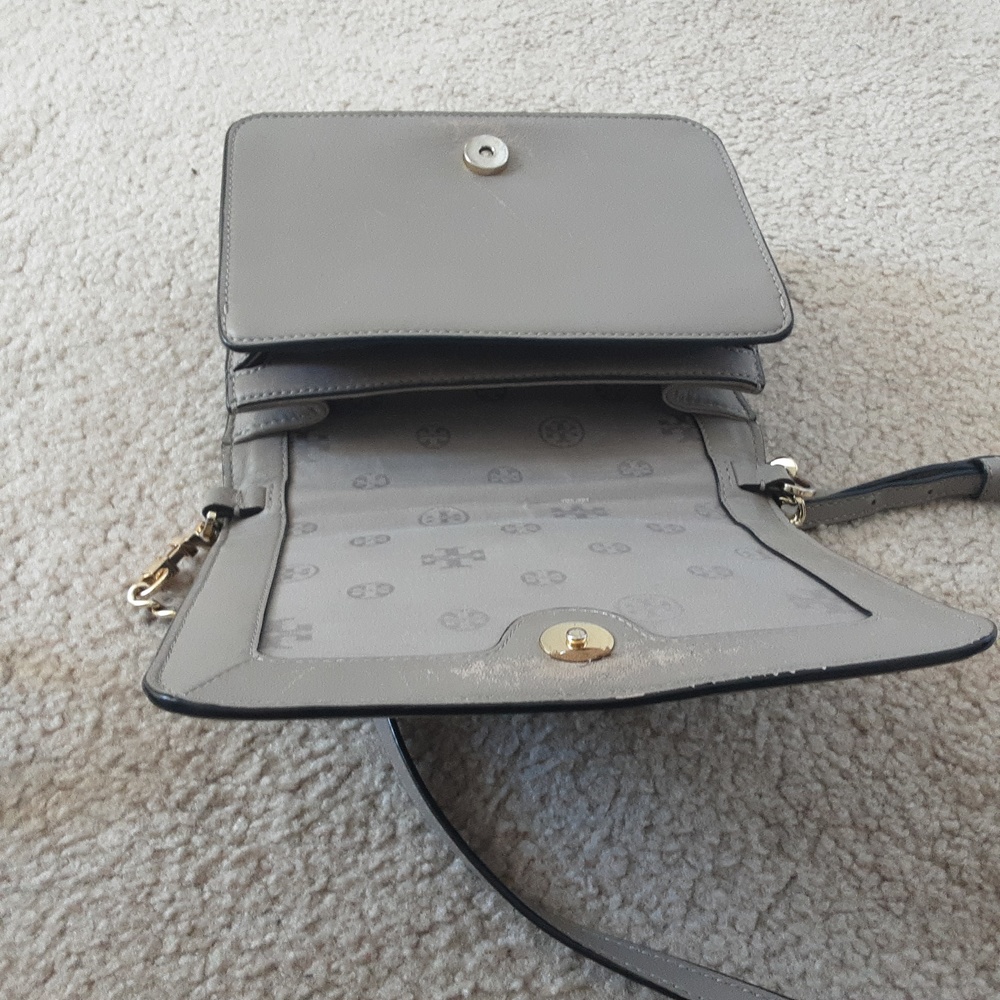 Tory Burch gray crossbody - Picture 6 of 8